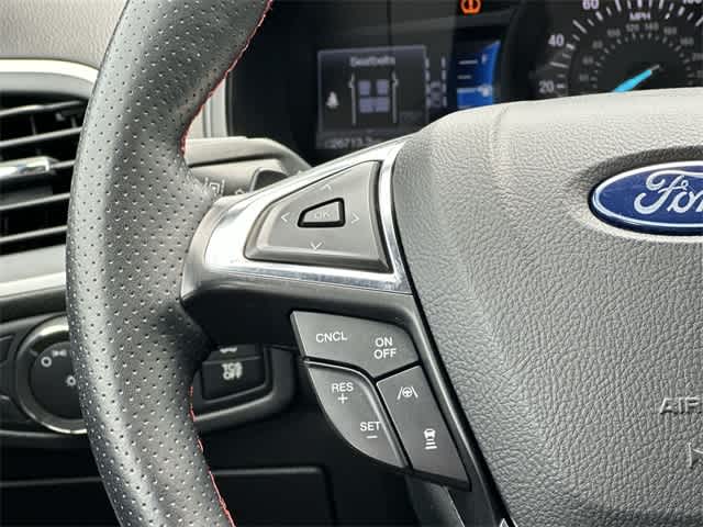 2022 Ford Edge  9