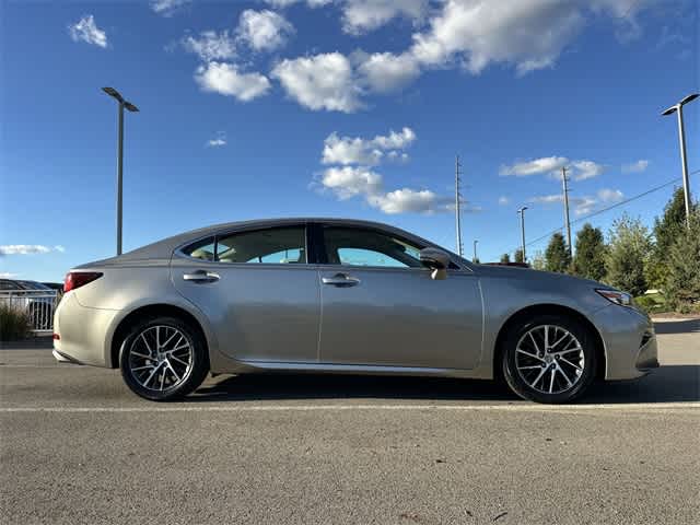 Thumbnail: 2017 Lexus ES - 3
