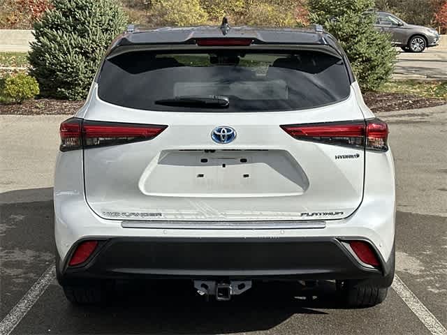 Thumbnail: 2022 Toyota Highlander - 4