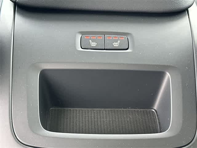 Thumbnail: 2025 Volvo S60 - 21