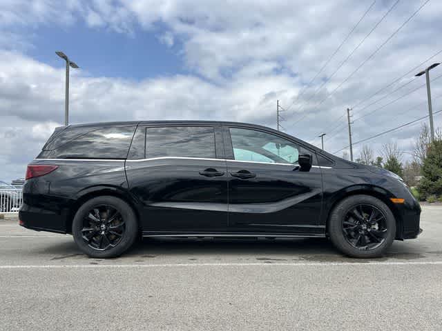 Thumbnail: 2023 Honda Odyssey - 3