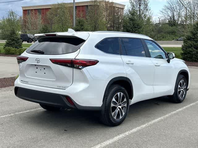 Thumbnail: 2023 Toyota Highlander - 35