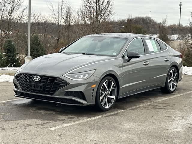 Thumbnail: 2022 Hyundai Sonata - 1
