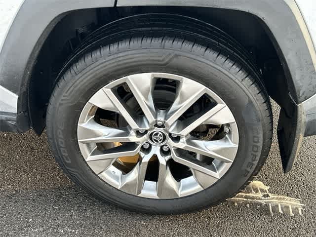 Thumbnail: 2019 Toyota RAV4 - 5