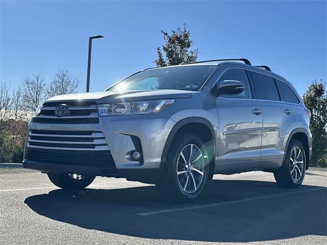 Thumbnail: 2018 Toyota Highlander - 33