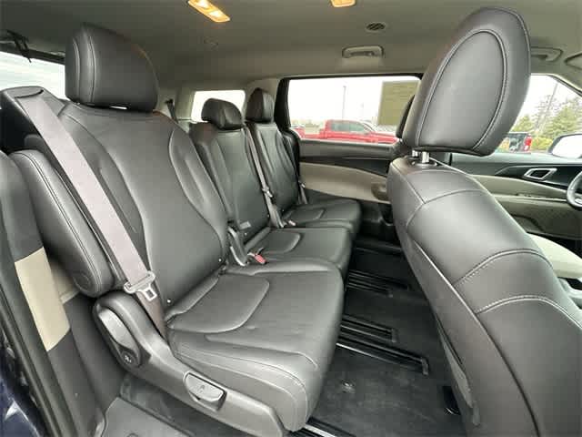 Thumbnail: 2025 Kia Carnival - 25