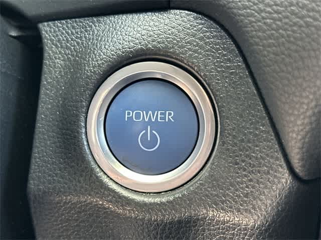 Thumbnail: 2022 Toyota RAV4 - 11