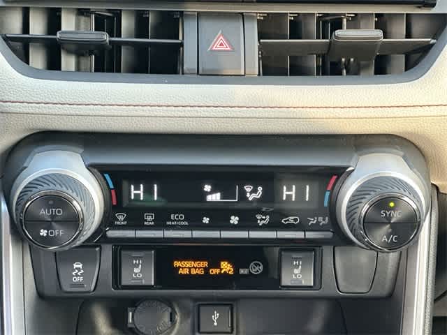 Thumbnail: 2021 Toyota RAV4 - 15