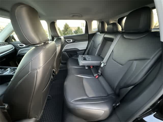 Thumbnail: 2022 Jeep Compass - 19