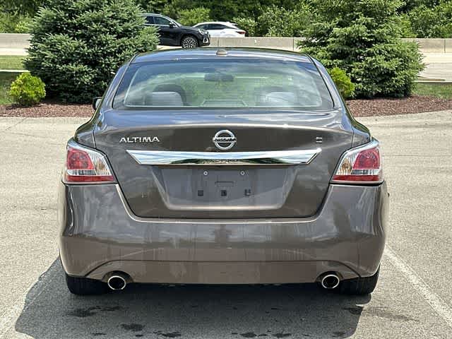Thumbnail: 2015 Nissan Altima - 3
