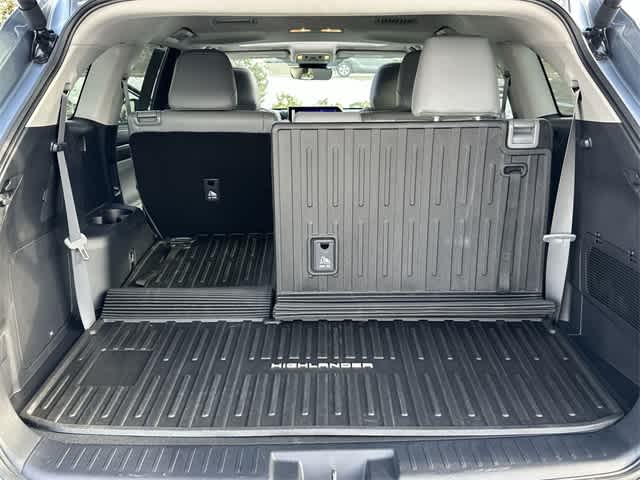 Thumbnail: 2024 Toyota Highlander - 27