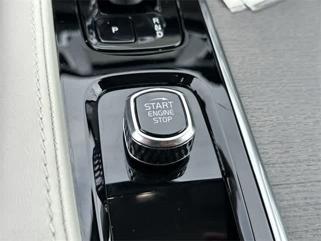 Thumbnail: 2025 Volvo XC90 - 11