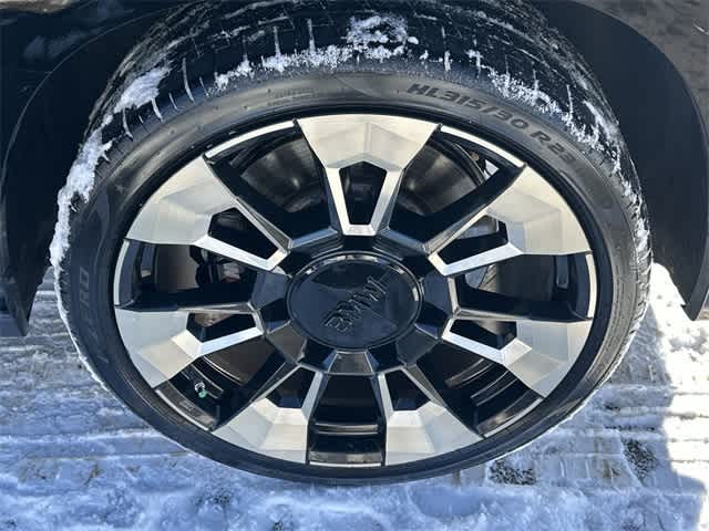 Thumbnail: 2023 BMW XM - 5