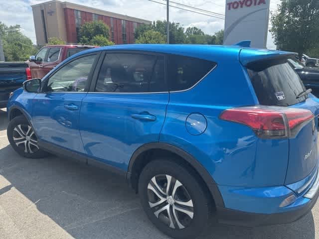 Thumbnail: 2018 Toyota RAV4 - 3