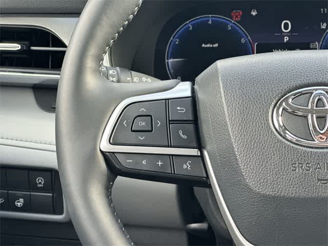 Thumbnail: 2024 Toyota Highlander - 9