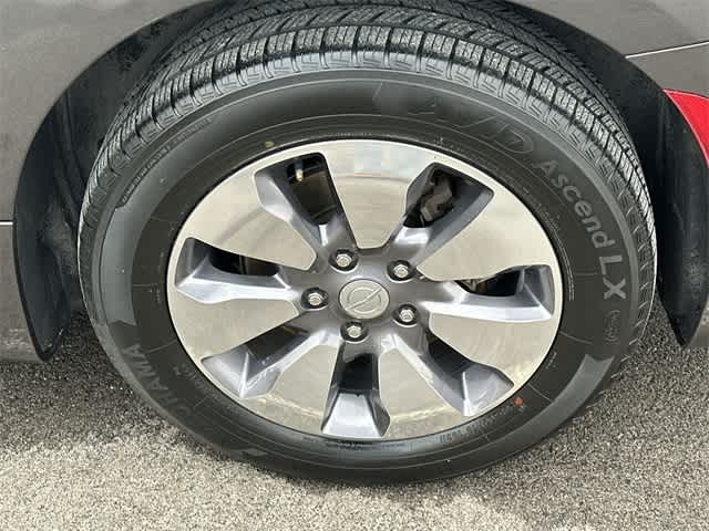 Thumbnail: 2019 Chrysler Pacifica - 5