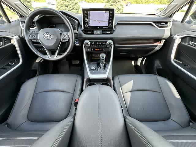 Thumbnail: 2021 Toyota RAV4 - 21