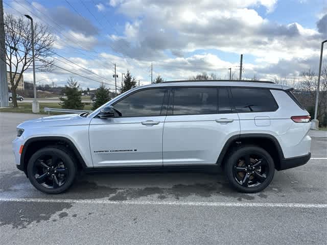 Thumbnail: 2023 Jeep Grand Cherokee - 2