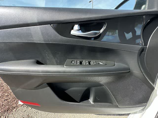 Thumbnail: 2024 Kia Forte - 20