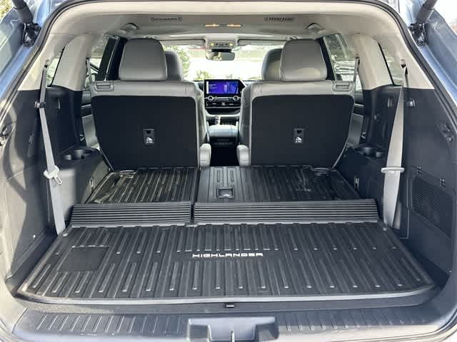 Thumbnail: 2024 Toyota Highlander - 28