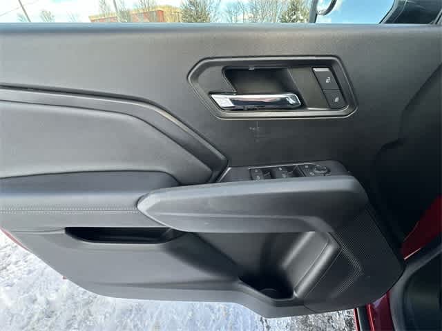 Thumbnail: 2023 Chevrolet Colorado - 17