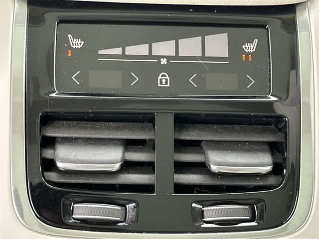 Thumbnail: 2023 Volvo XC90 - 20