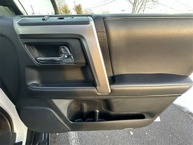 Thumbnail: 2021 Toyota 4Runner - 23