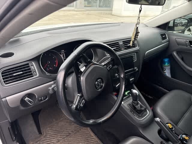 Thumbnail: 2017 Volkswagen Jetta - 5