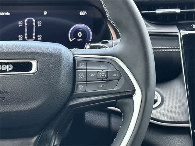 Thumbnail: 2023 Jeep Grand Cherokee - 10