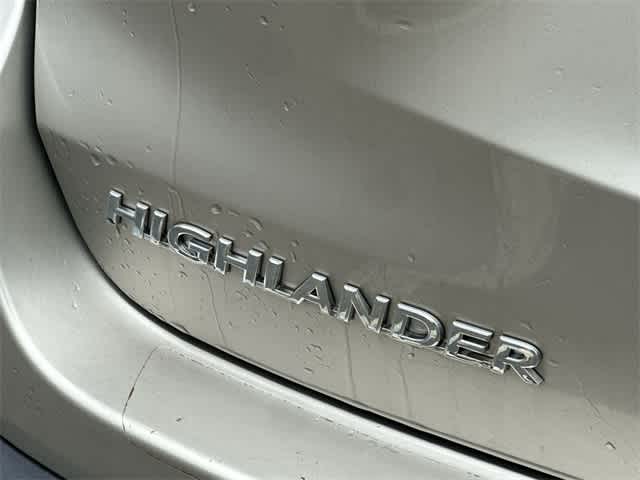 Thumbnail: 2014 Toyota Highlander - 20