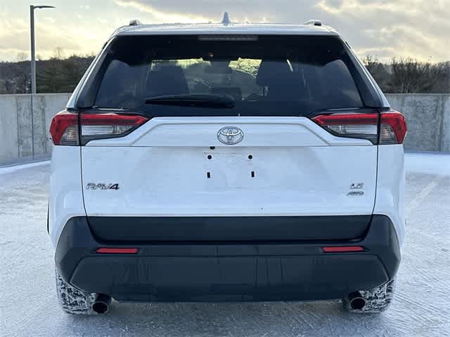 Thumbnail: 2021 Toyota RAV4 - 4