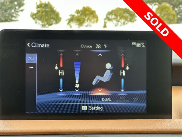 Thumbnail: 2022 Lexus IS - 15