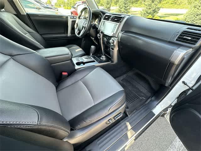 Thumbnail: 2022 Toyota 4Runner - 21