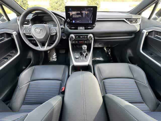 Thumbnail: 2024 Toyota RAV4 - 20