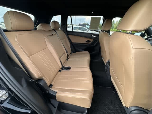 Thumbnail: 2022 Volkswagen Tiguan - 24