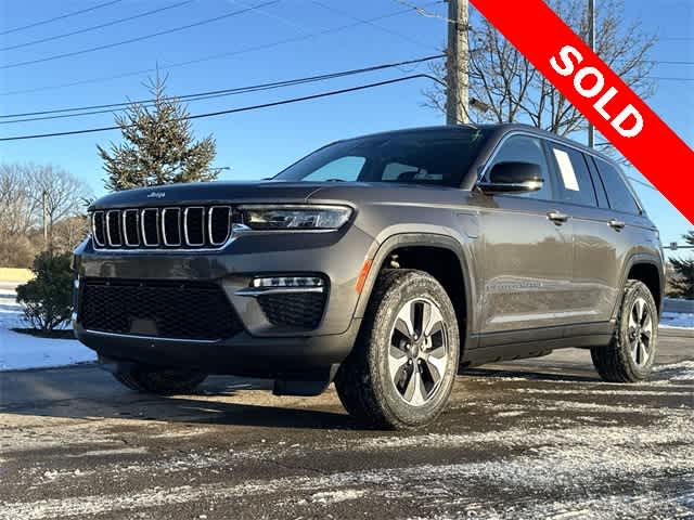 Thumbnail: 2022 Jeep Grand Cherokee - 28