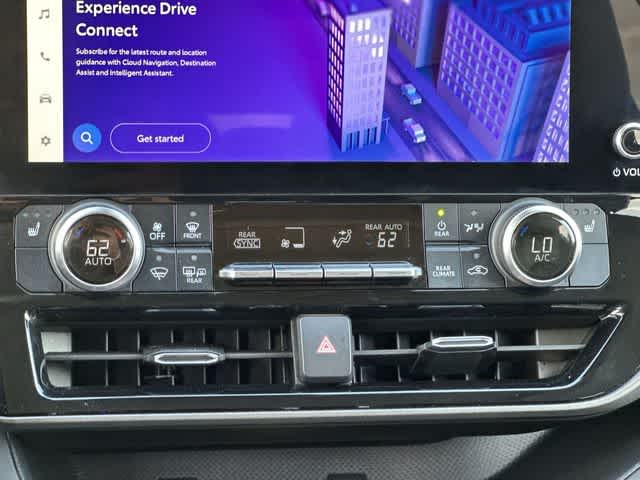 Thumbnail: 2023 Toyota Highlander - 15