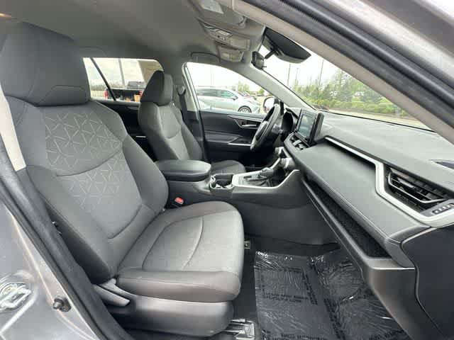 Thumbnail: 2021 Toyota RAV4 - 21