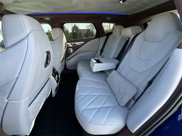 Thumbnail: 2023 BMW XM - 19