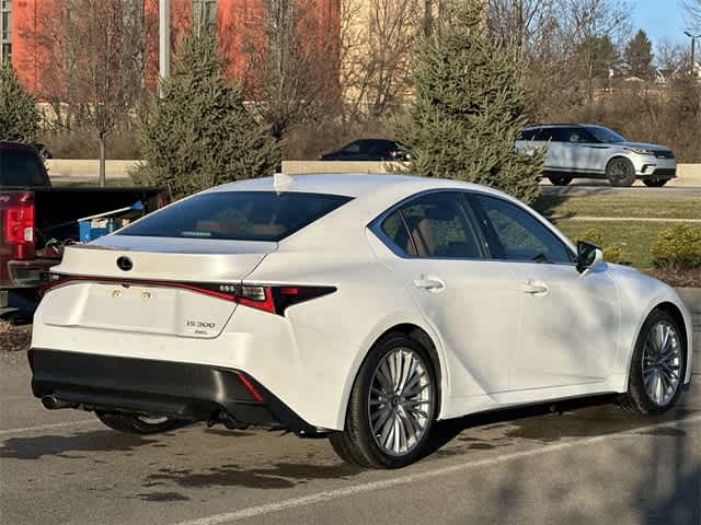 Thumbnail: 2022 Lexus IS - 25