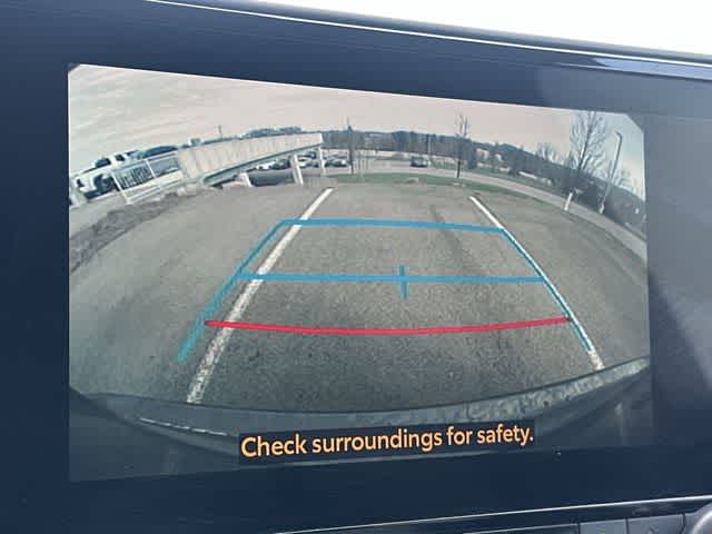 Thumbnail: 2023 Toyota Highlander - 14