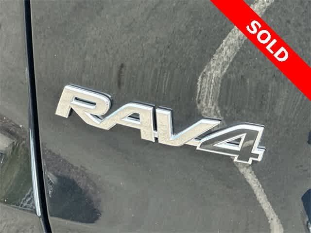 Thumbnail: 2022 Toyota RAV4 - 25
