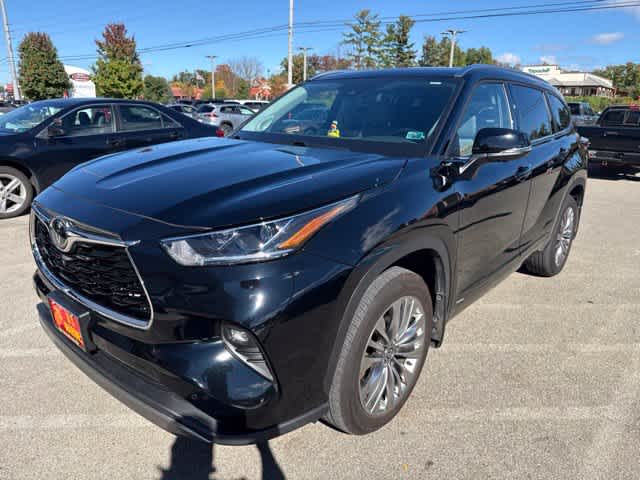2025 Toyota Highlander Platinum