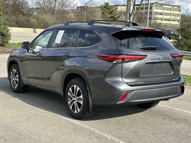 Thumbnail: 2023 Toyota Highlander - 35