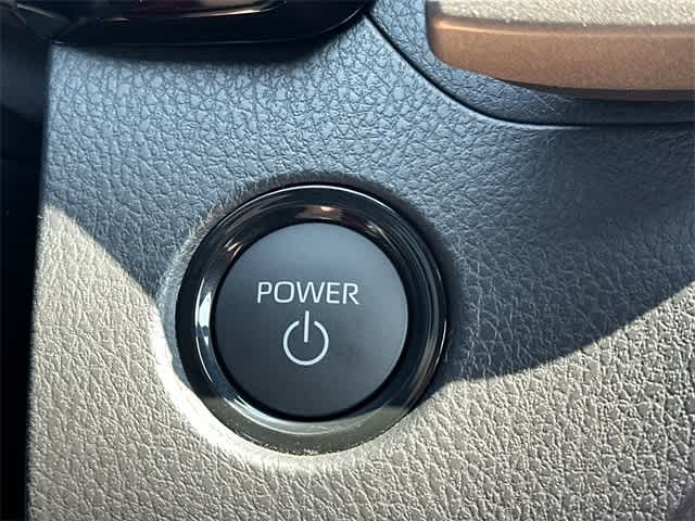 Thumbnail: 2025 Toyota Camry - 10