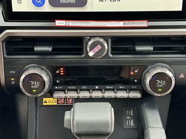 Thumbnail: 2025 Toyota 4Runner - 14