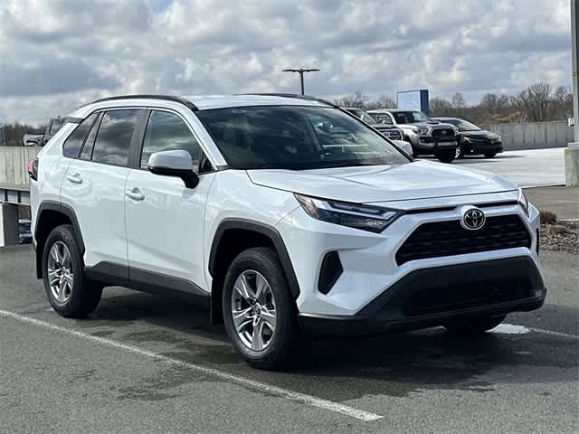 Thumbnail: 2023 Toyota RAV4 - 21