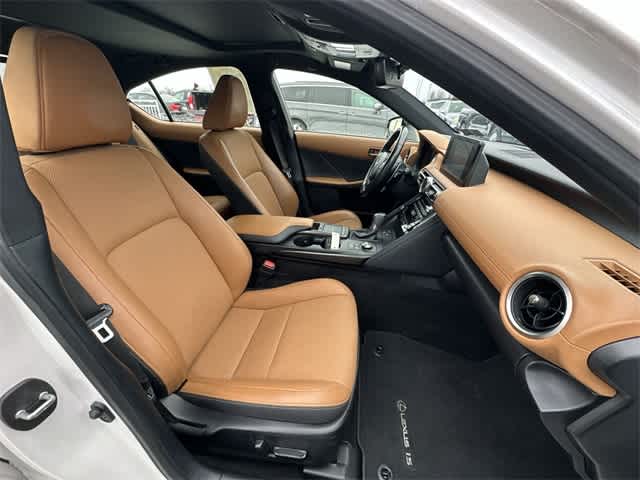 Thumbnail: 2022 Lexus IS - 23