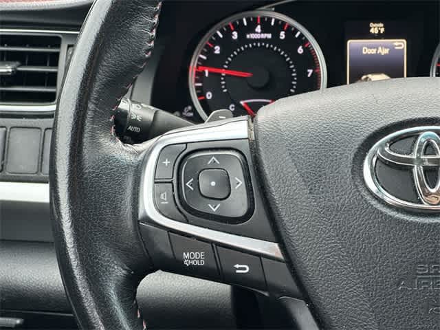 Thumbnail: 2016 Toyota Camry - 7