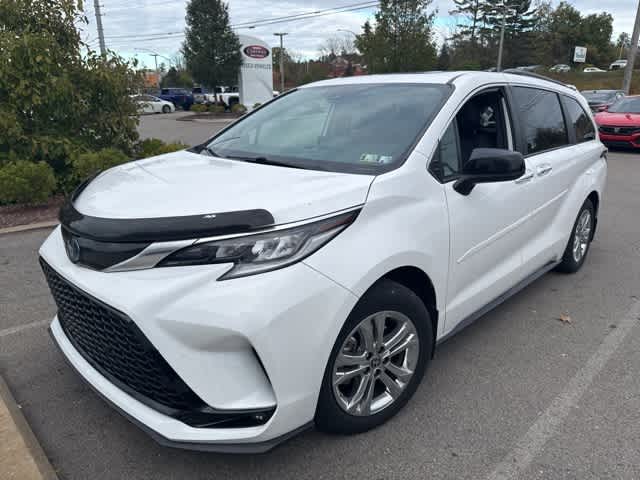 Thumbnail: 2023 Toyota Sienna - 1
